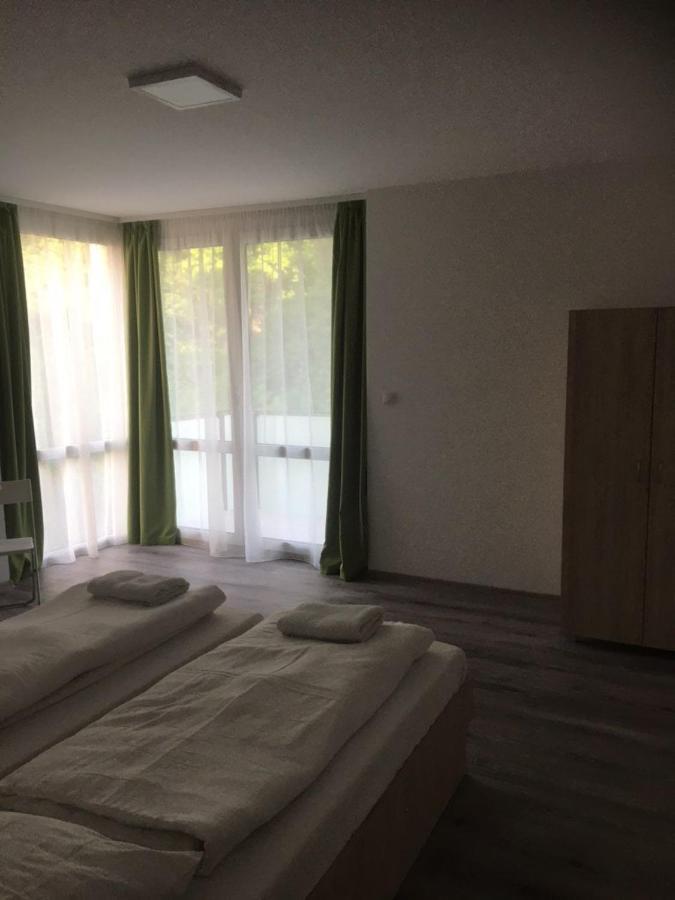 Apartmanhotel Baraton*** Balatonfured Luaran gambar