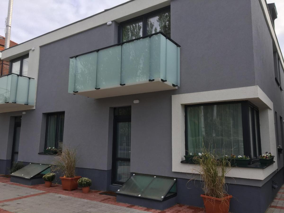 Apartmanhotel Baraton*** Balatonfured Luaran gambar