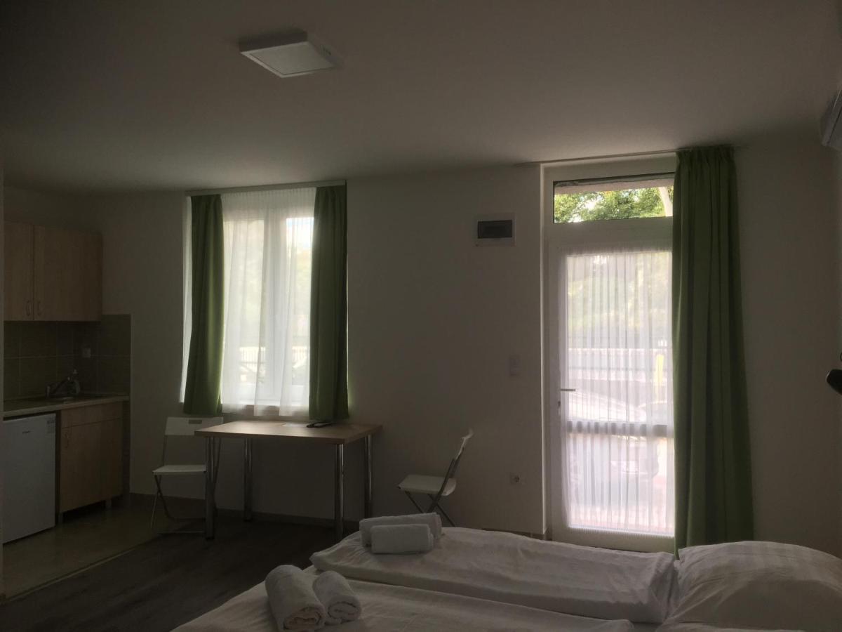 Apartmanhotel Baraton*** Balatonfured Luaran gambar